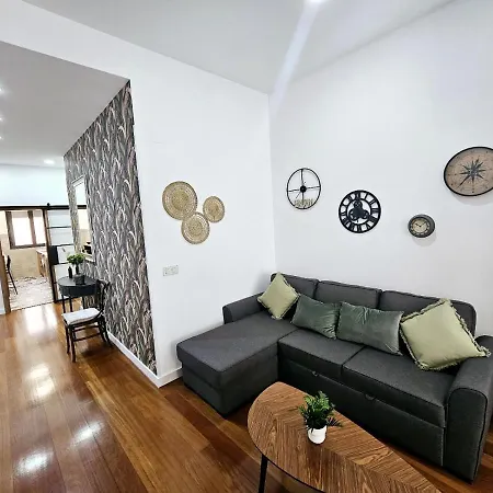 Apartment Charlot Center Ii