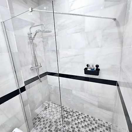 Charlot Center Ii By Suncastle