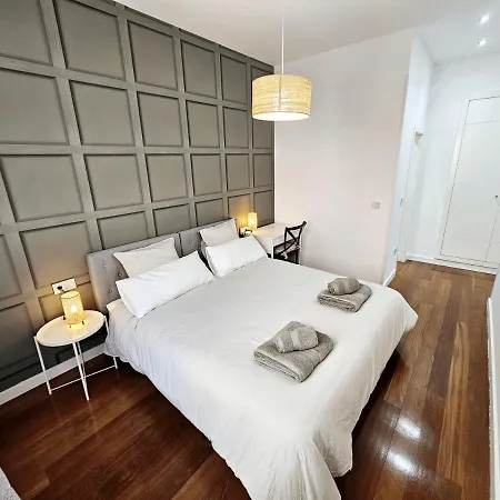 Charlot Center Ii By Suncastle *